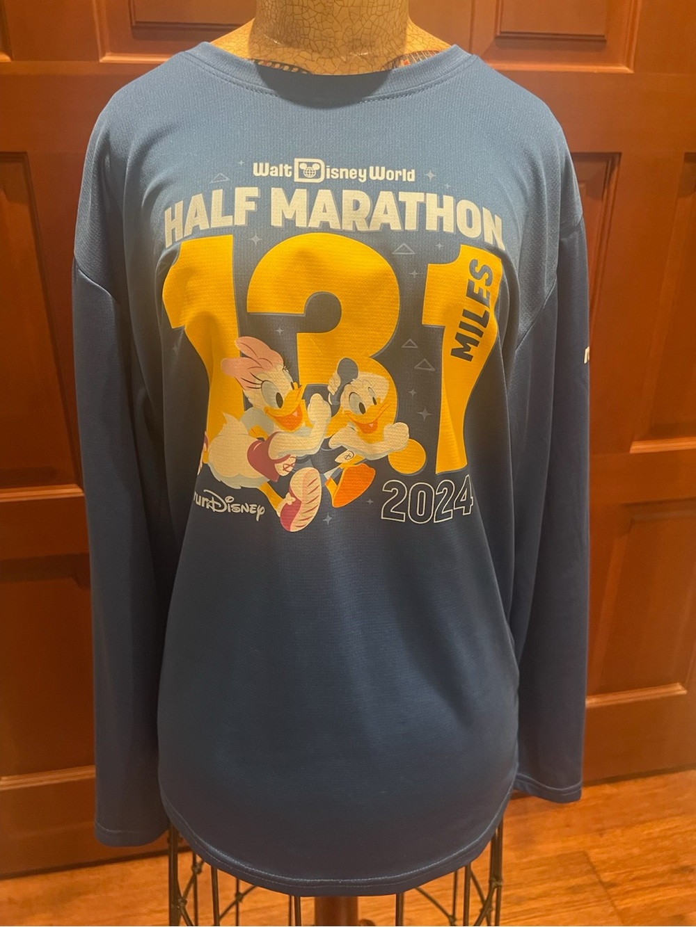 runDisney WDW 2024 Half Marathon Shirt Size Medium